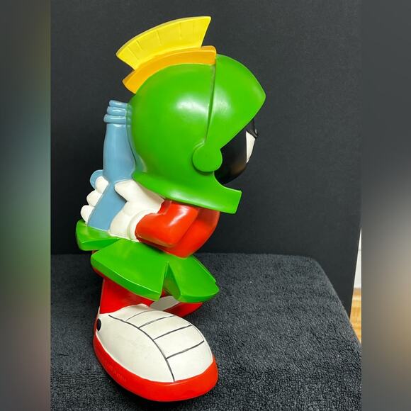 Marvin the Martian 12” Statue Looney Tunes Warner Bros Studio Store Exclusive - Picture 3 of 6